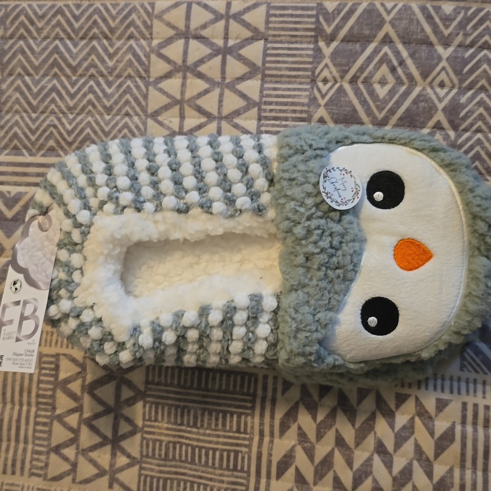 Cozy Owl Teen's Slippers - Gray and White